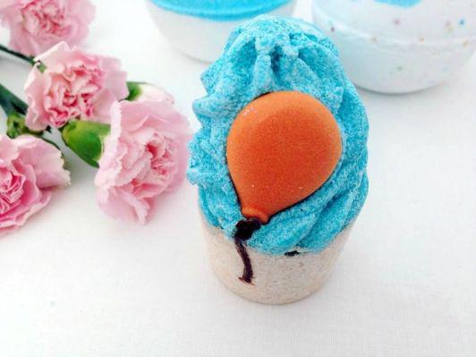 Bomb Cosmetics, Babeczka do kąpieli, Kremowa, Pan Balonik