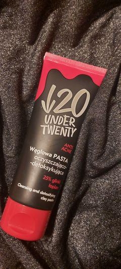 Under Twenty Anti Acne, Węglowa pasta do twarzy, Oczyszczająco-detoksykująca, 25% glinki, łopian