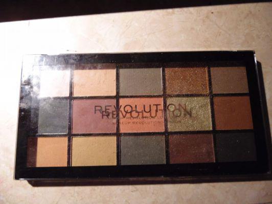Makeup Revolution paleta cieni