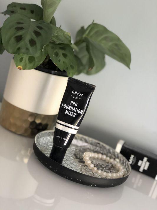 NYX Pro Foundation Mixer, Biały mixer, nr 03 white