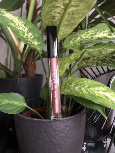 Huda Beauty Lip Strobe, Pomadka do ust, Shameless