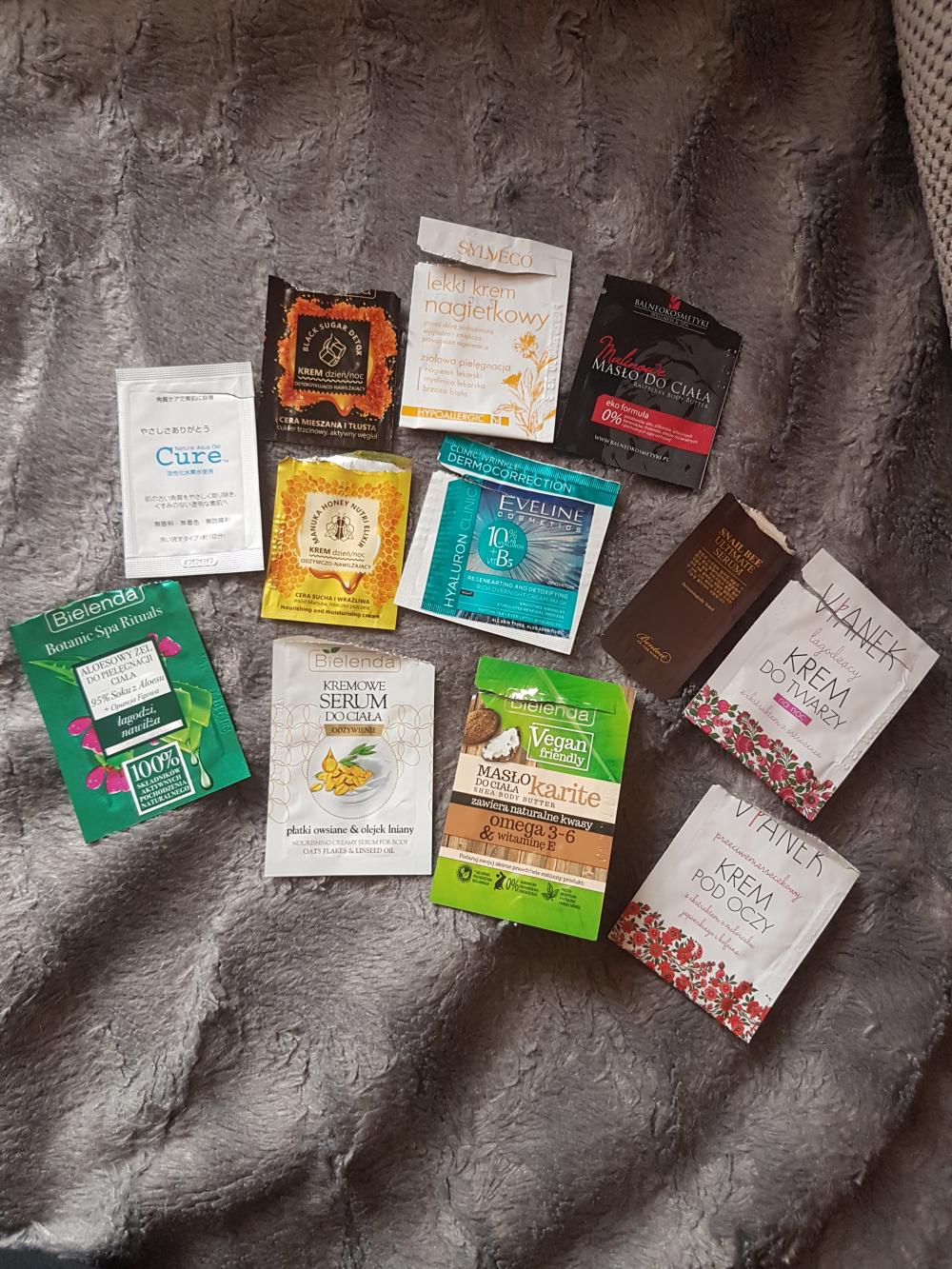 akcja denkowanie! grudzień - kosmetyki w świątecznych opakowaniach i świątecznych kolorach 🎄❄️⛄🎀🎁🎅