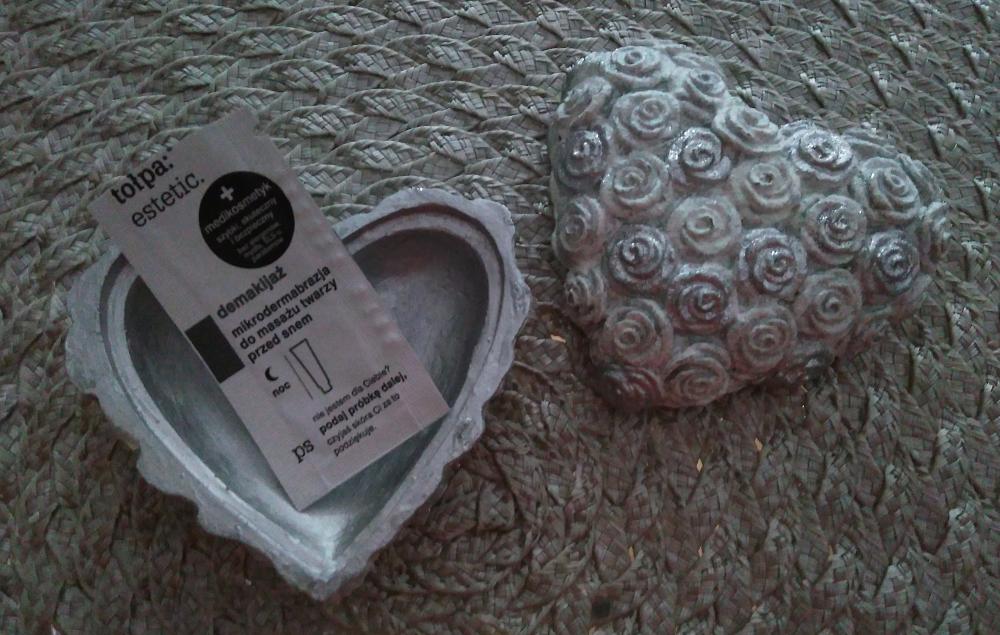 akcja denkowanie! grudzień - kosmetyki w świątecznych opakowaniach i świątecznych kolorach 🎄❄️⛄🎀🎁🎅