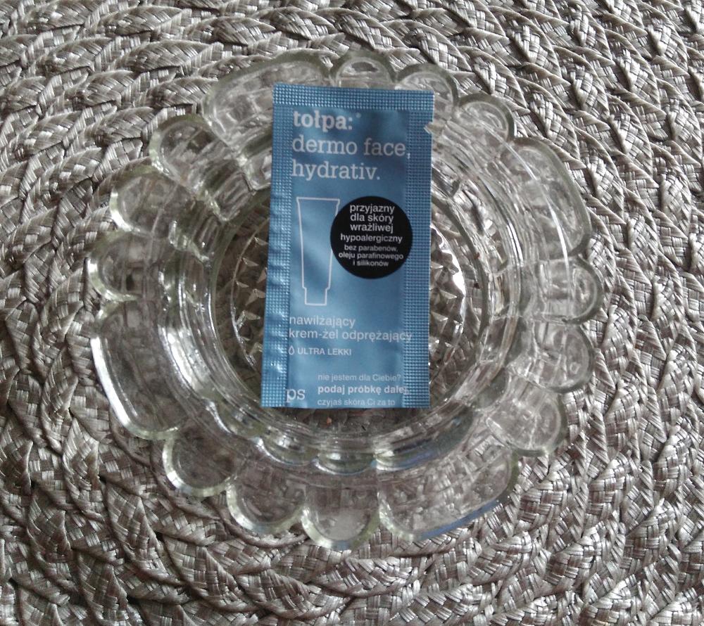 akcja denkowanie! grudzień - kosmetyki w świątecznych opakowaniach i świątecznych kolorach 🎄❄️⛄🎀🎁🎅