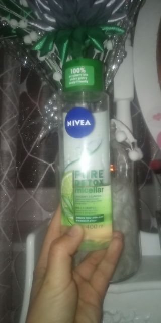 Nivea Micelarny szampon detoksykujący. PURE DETOX z organiczną zieloną herbatą i limonką. Zmęczone włosy i skóra głowy
