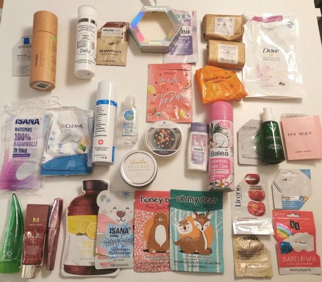 akcja denkowanie! grudzień - kosmetyki w świątecznych opakowaniach i świątecznych kolorach 🎄❄️⛄🎀🎁🎅