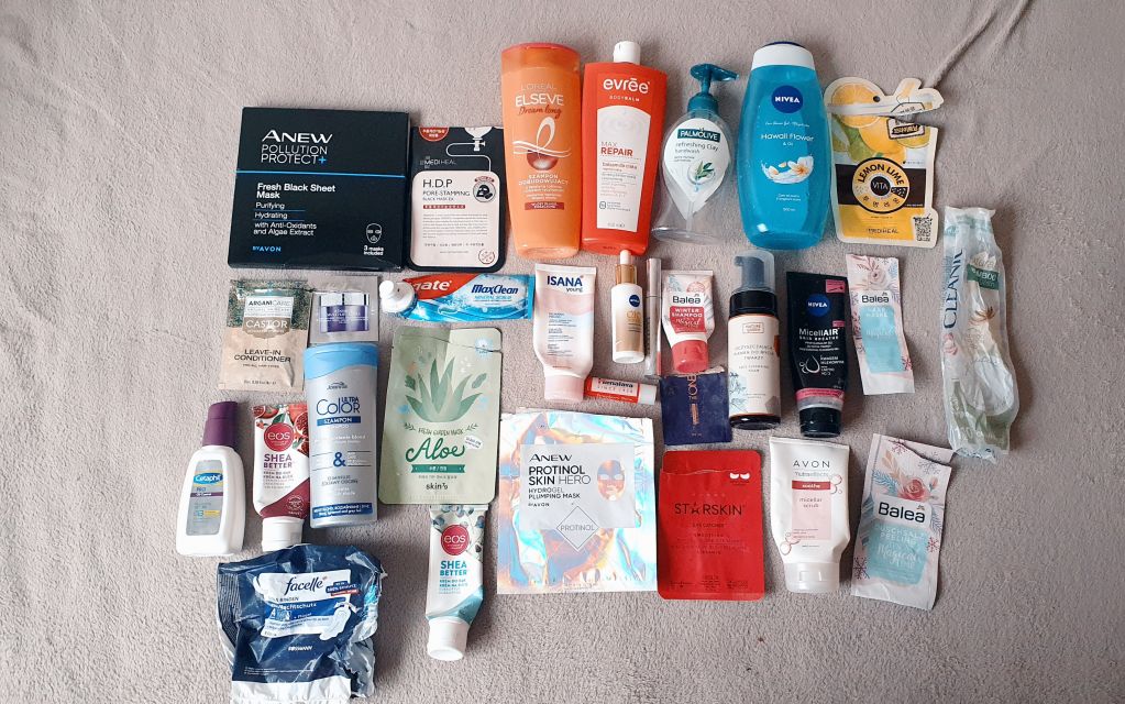 akcja denkowanie! grudzień - kosmetyki w świątecznych opakowaniach i świątecznych kolorach 🎄❄️⛄🎀🎁🎅