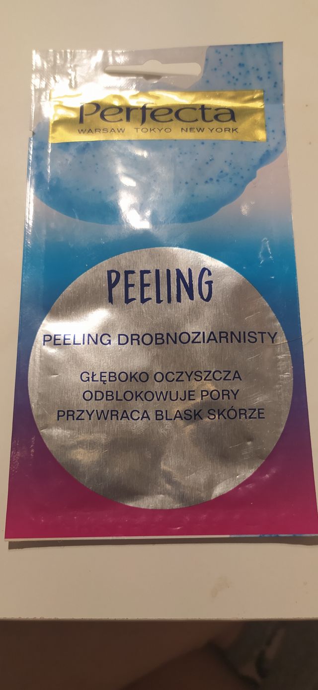 Perfecta Peeling do twarzy, Drobnoziarnisty, Głęboko oczyszcza, Odblokowuje pory, Przywraca blask skórze