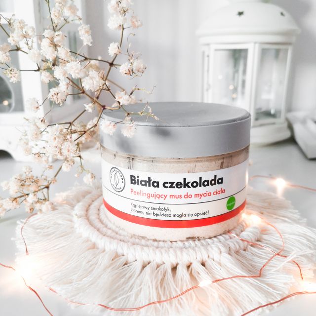 Marba Cosmetics Manufaktura Piękna, Peelingujący mus do mycia ciała, Biała Czekolada