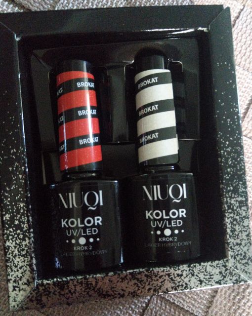 Lakier hybrydowy Niuqi brokat