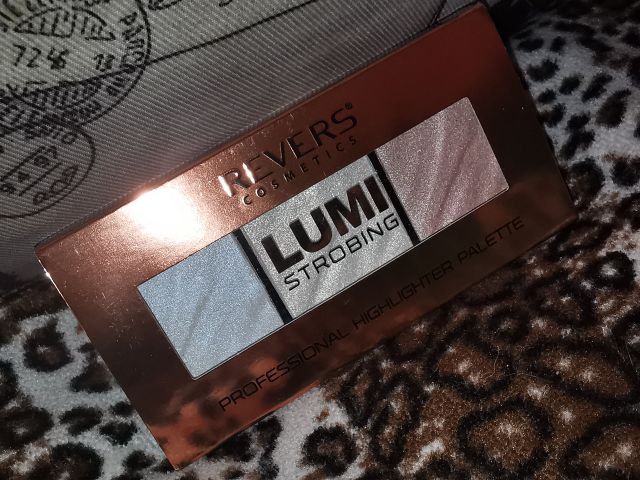 Revers Cosmetics Lumi Strobing, Paleta rozświetlaczy do twarzy, nr 01