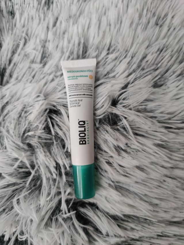 BIOLIQ Specialist, Serum punktowe z korektorem, Niedoskonałości
