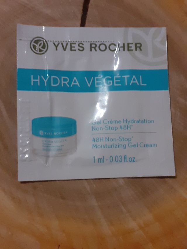 Yves Rocher Hydra Végétal, Krem do twarzy, Aksamitny, Intensywnie nawilżający 24h