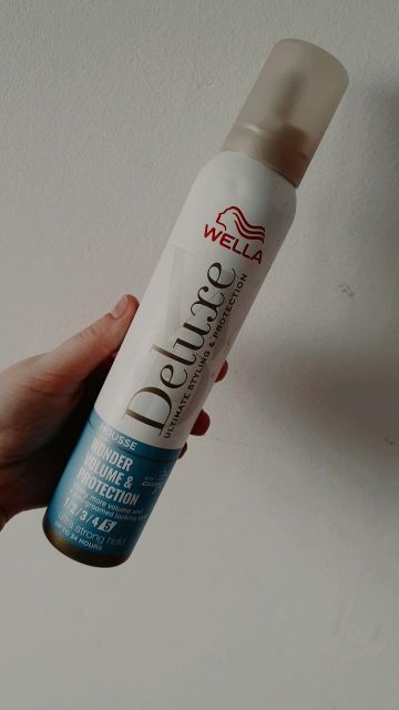Pianka do włosów Deluxe od Wella. 