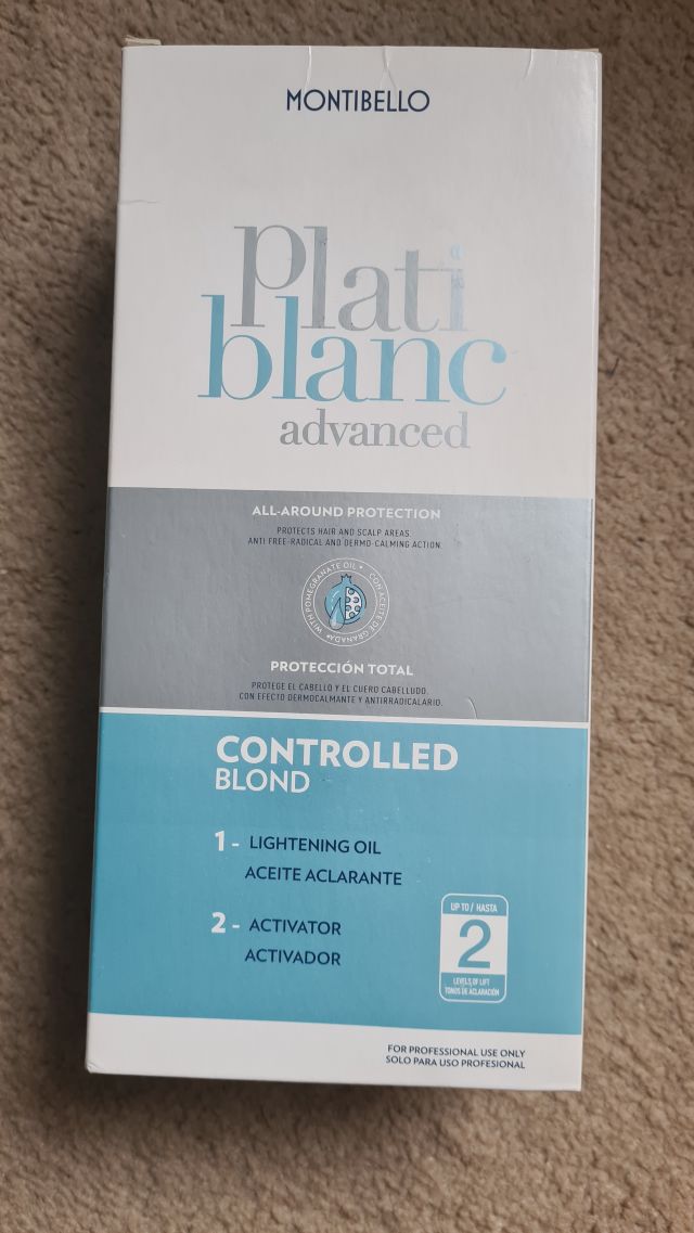 Montibello Platiblanc advanced,  Olejek rozjasniajacy