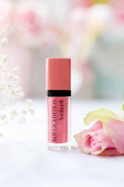Bourjois Rouge Edition Velvet, Pomadka do ust, nr 09 Happy Nude Year