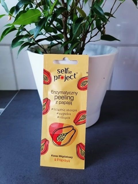 Selfie Project Peeling do twarzy, Enzymatyczny, Kwas migdałowy i papaya