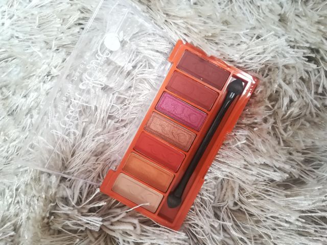 Lovely Paleta cieni do powiek, Peach Desire