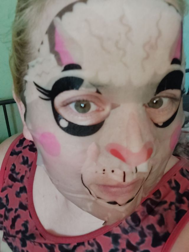 Maseczka na tkaninie 