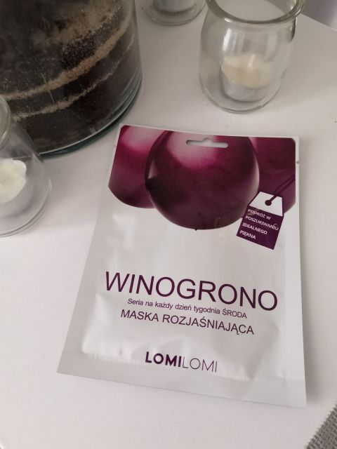 LOMI LOMI Maska do twarzy w płacie, Rozjaśniająca, Winogrono