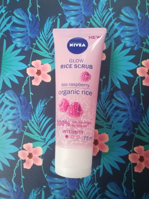 Nivea Glow Rice Scrub, Peeling do twarzy, Bio malina i ryż organiczny
