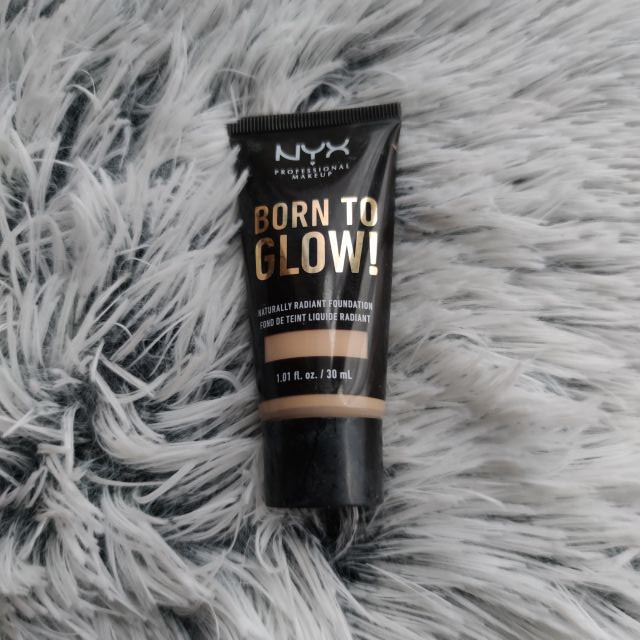 NYX Born to glow!, podkład do twarzy, nude
