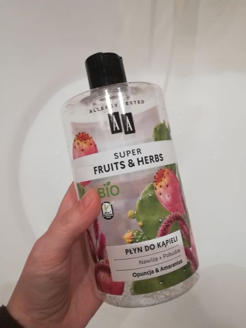 akcja denkowanie! grudzień - kosmetyki w świątecznych opakowaniach i świątecznych kolorach 🎄❄️⛄🎀🎁🎅