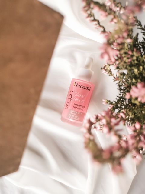 Nacomi Serum do twarzy, Glow, Rozjaśniająco-złuszczające 