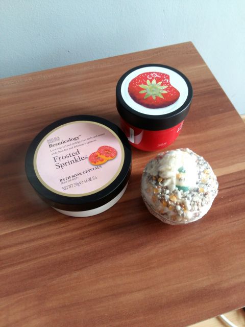 The Body Shop Masło do ciała, Strawberry