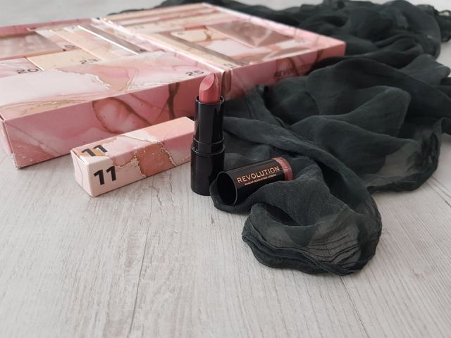 Makeup Revolution Exclusive Matte Lipstick Pomadka do ust, Matowa, Baby