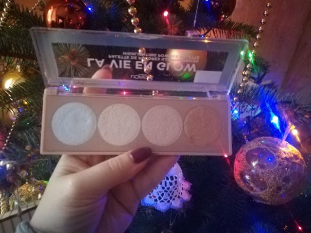 L'Oréal La Vie En Glow Illuminators, Paleta 4 rozświetlaczy do twarzy, nr 02 Cool Glow