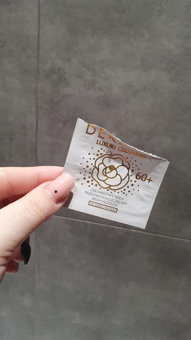 akcja denkowanie! grudzień - kosmetyki w świątecznych opakowaniach i świątecznych kolorach 🎄❄️⛄🎀🎁🎅