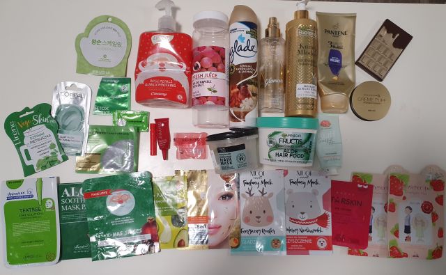 akcja denkowanie! grudzień - kosmetyki w świątecznych opakowaniach i świątecznych kolorach 🎄❄️⛄🎀🎁🎅