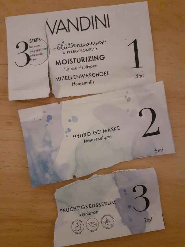 akcja denkowanie! grudzień - kosmetyki w świątecznych opakowaniach i świątecznych kolorach 🎄❄️⛄🎀🎁🎅