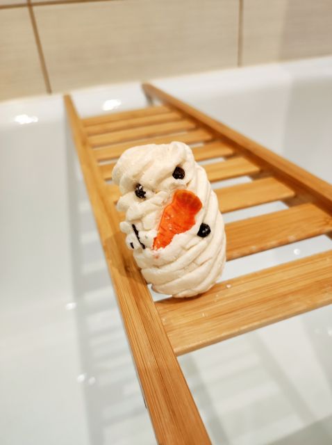 bomb cosmetics babeczka do kąpieli the little snowman