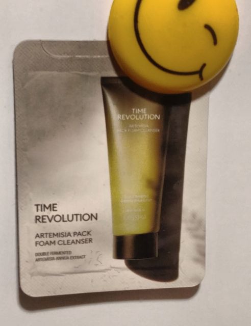 MISSHA Time Revolution, Artemisia Pack Foam Cleanser, Pianka do mycia twarzy, Nawilżająco-oczyszczająca 