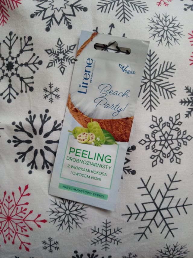 Lirene Beach Party, Peeling drobnoziarnisty do twarzy, Z wiórkami kokosa i owocem noni