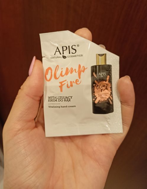 akcja denkowanie! grudzień - kosmetyki w świątecznych opakowaniach i świątecznych kolorach 🎄❄️⛄🎀🎁🎅