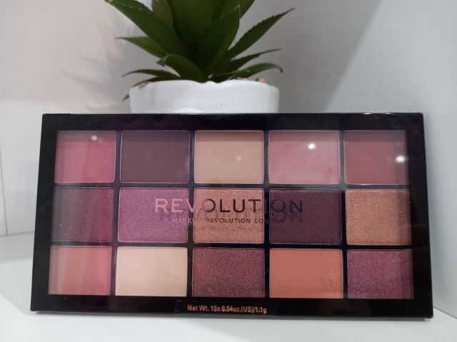 Paletka cieni Makeup Revolution