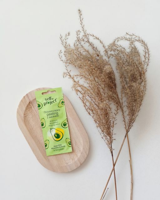 Selfie Project Peeling do twarzy, Gruboziarnisty, Łupiny orzecha włoskiego, Awokado