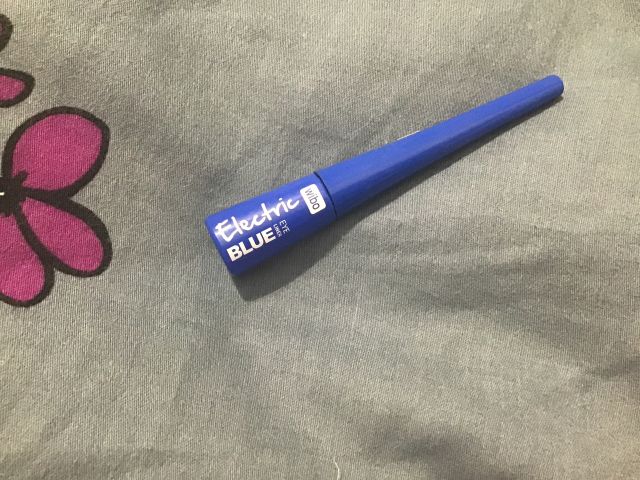 Wibo Electric Blue, Eyeliner