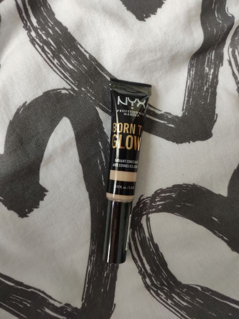 NYX Born to Glow!, Korektor do twarzy, Alabaster