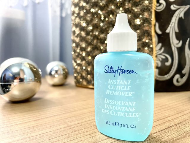 Sally Hansen zmiekczacz