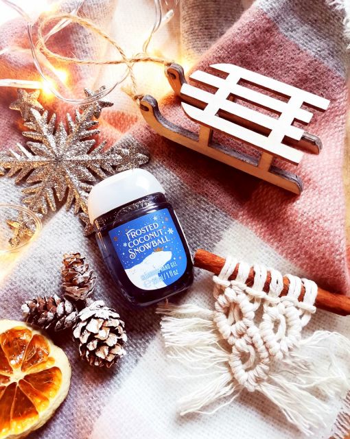 Bath & Body Works Żel antybakteryjny, Frosted Coconut Snowball