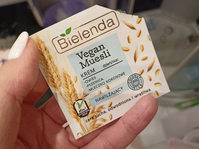 akcja denkowanie! grudzień - kosmetyki w świątecznych opakowaniach i świątecznych kolorach 🎄❄️⛄🎀🎁🎅