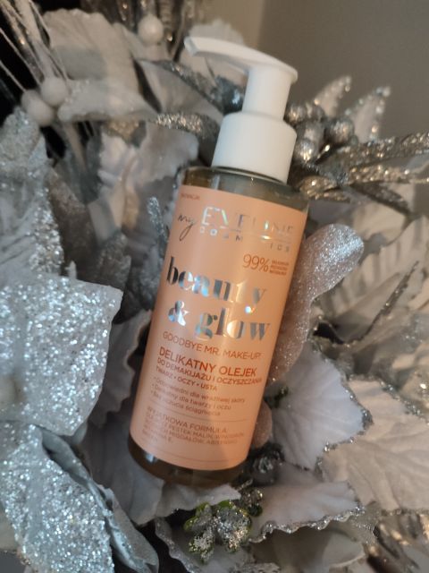 Eveline Beauty & Glow, Olejek do demakijażu i oczyszczania, Delikatny