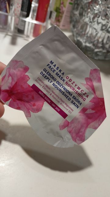 akcja denkowanie! grudzień - kosmetyki w świątecznych opakowaniach i świątecznych kolorach 🎄❄️⛄🎀🎁🎅