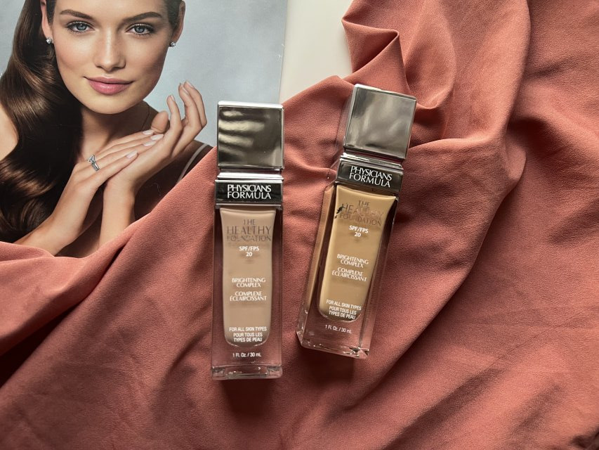 Podklady Physicians Formula The Healthy Foundation, Rozświetlające podkłady do twarzy SPF 20