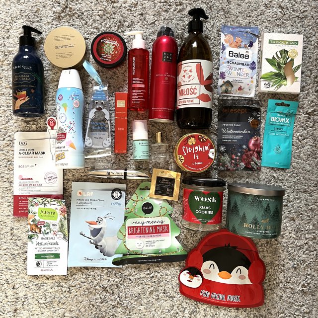 akcja denkowanie! grudzień - kosmetyki w świątecznych opakowaniach i świątecznych kolorach 🎄❄️⛄🎀🎁🎅