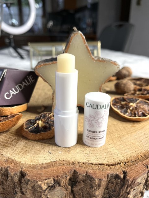 Caudalie Pomadka ochronna do ust, Nourishes, Anti-oxidant